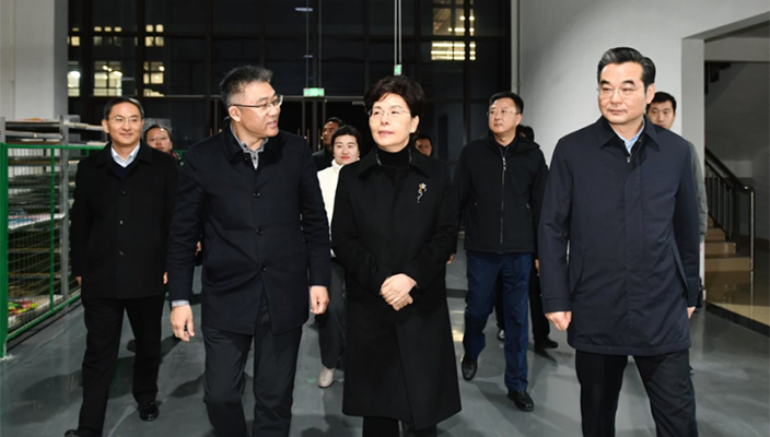 省委常委、省委宣傳部部長(zhǎng)徐纓來(lái)淮調(diào)研